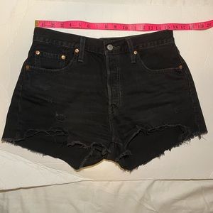 Levi’s 501 Original High Rise Women’s Shorts Frayed Size 29